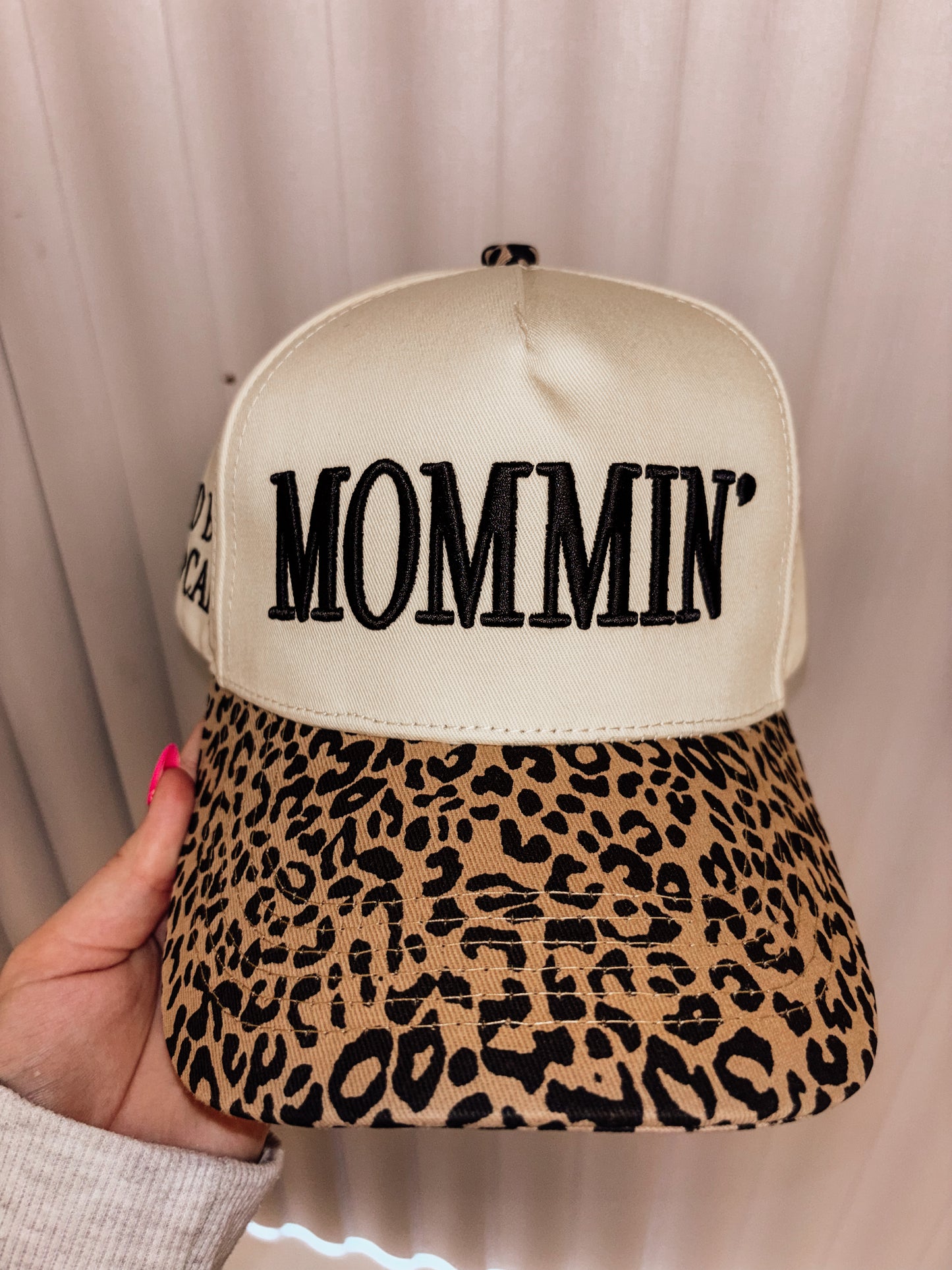 MOMMIN Trucker Hats - RTS